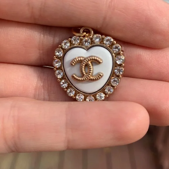 Stamped Luxury Pendant zipper pull - Picture 5 of 9